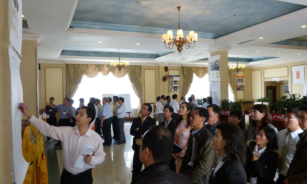Đại diện 4 tỉnh (Gia Lai, Kon Tum, Đắc Lắc và Lâm Đồng) chia nhóm thảo luận tại hội thảo