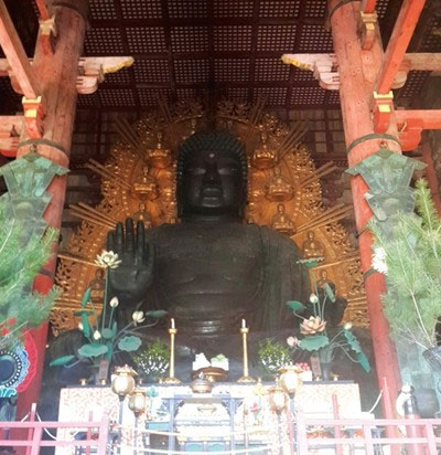 Tượng Phật khổng lồ