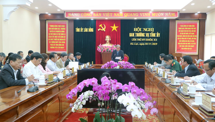 Toàn cảnh Hội nghị công bố, trao Quyết định chuẩn y chức vụ Phó Bí thư Tỉnh ủy Lâm Đồng