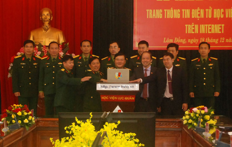Học viện Lục quân khai trương Trang thông tin điện tử