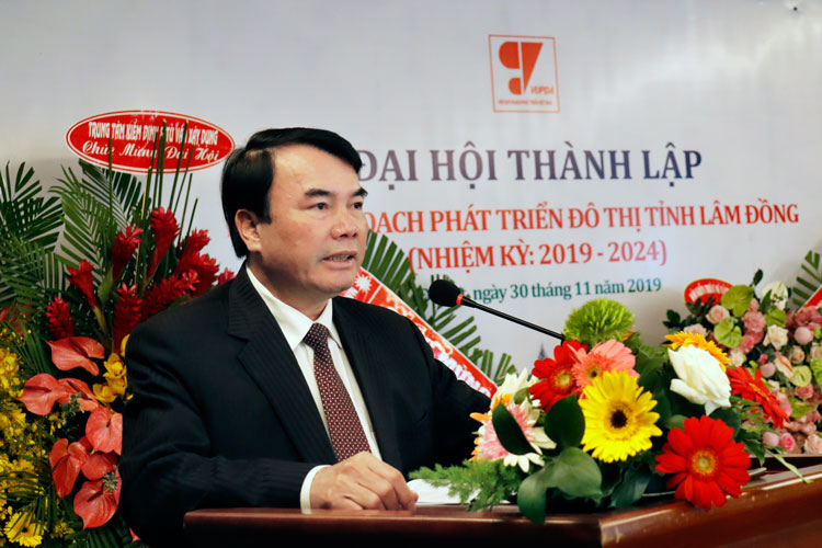 Phó Chủ tịch UBND tỉnh Phạm S phát biểu chúc mừng thành công Đại hội Hội Quy hoạch phát triển đô thị tỉnh Lâm Đồng