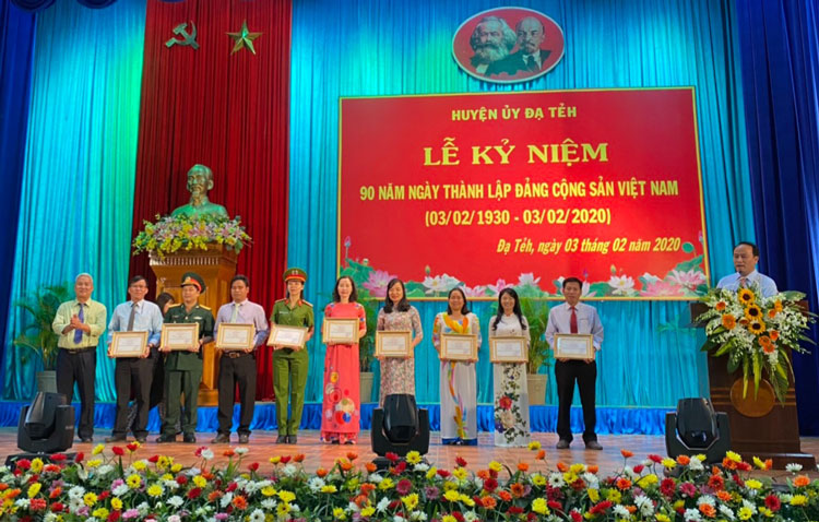 Đạ Tẻh tổ chức Lễ kỷ niệm 90 năm ngày thành lập Đảng Cộng sản Việt Nam