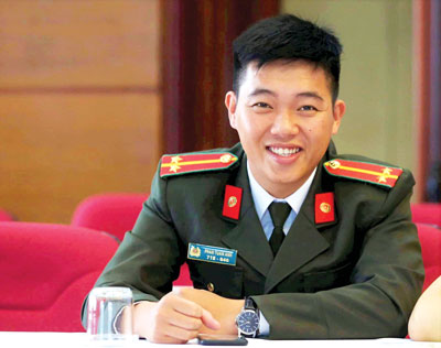 Trung úy Phan Tuấn Anh.