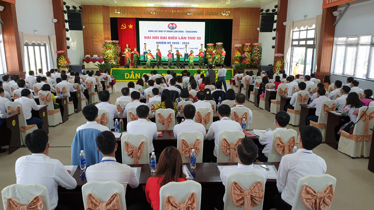 Toàn cảnh Đại hội đại biểu Đảng bộ Công ty Nhôm Lâm Đồng lần thứ III, nhiệm kỳ 2020 - 2025