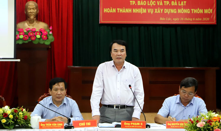 Đồng chí Phạm S - Phó Chủ tịch UBND tỉnh Lâm Đồng phát biểu tiếp thu ý kiến đóng góp của Đoàn công tác 