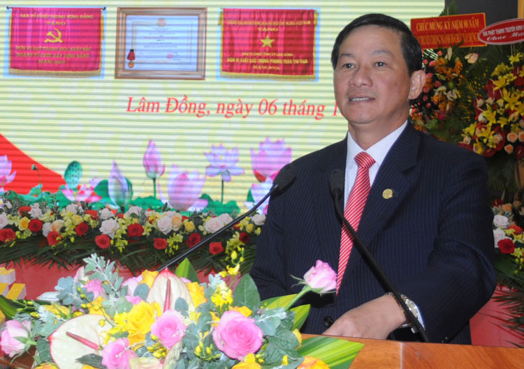 Phó Bí thư Thường trực Tỉnh ủy Lâm Đồng Trần Đức Quận phát biểu tại buổi tọa đàm