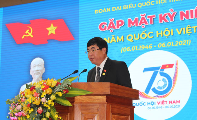 Phó Bí thư Thường trực Tỉnh ủy Lâm Đồng Trần Đình Văn phát biểu tại buổi gặp mặt 75 năm Quốc hội Việt Nam