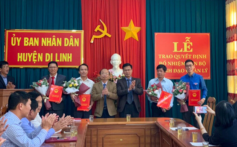 Lãnh đạo Huyện ủy, HĐND, UBND huyện Di Linh trao Quyết định bổ nhiệm cán bộ 