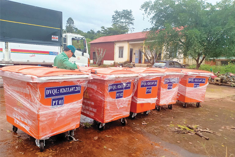 Trên địa bàn huyện Lâm Hà hiện có khoảng 80 bể chứa bao gói thuốc BVTV sau sử dụng được lắp đặt
