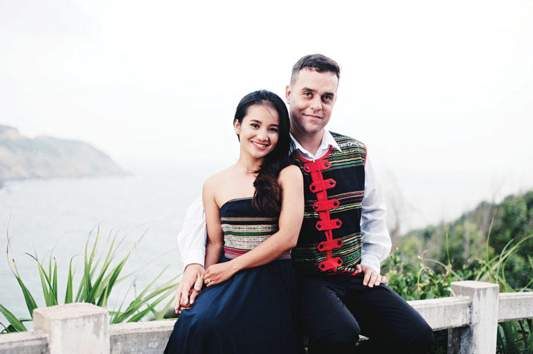 Tình yêu đã bắt đầu cho một đám cưới truyền thống giữa Marian và Krajăn Lim