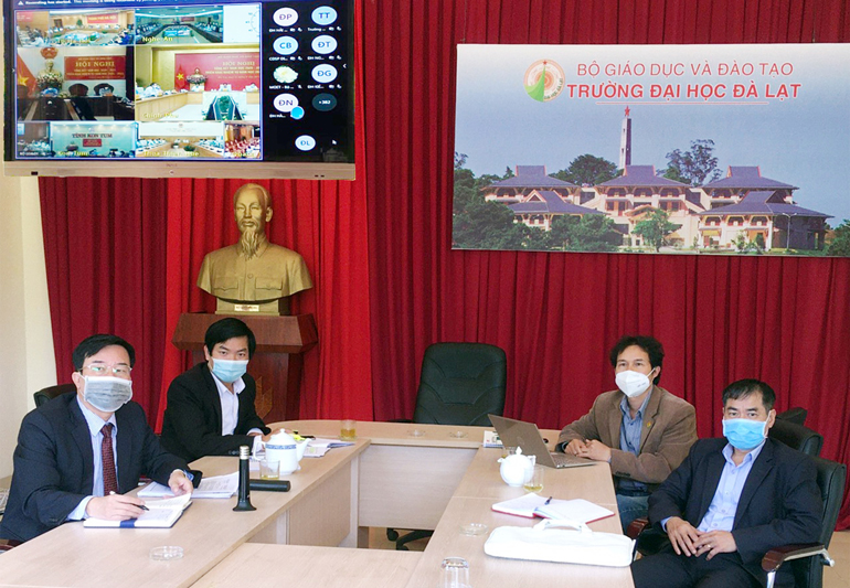 Lãnh đạo Trường Đại học Đà Lạt tham dự hội nghị tại điểm cầu của nhà trường  
