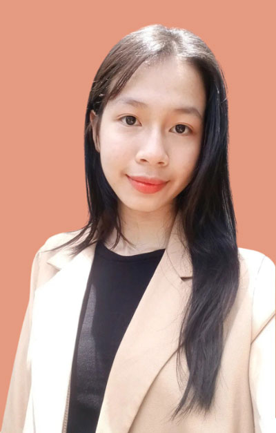 Cô tân sinh viên Phùng Thị Cẩm Ngọc
