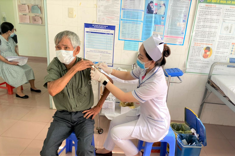 Trong đợt 10, TP Bảo Lộc có 2.713 người được tiêm vắc xin phòng Covid-19