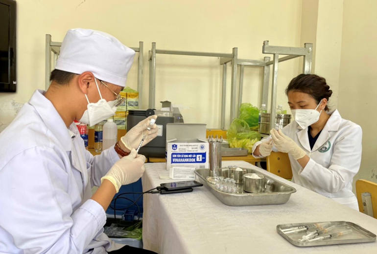 Tiêm vắc xin Vero Cell –  Sinopharm tại TP Đà Lạt
