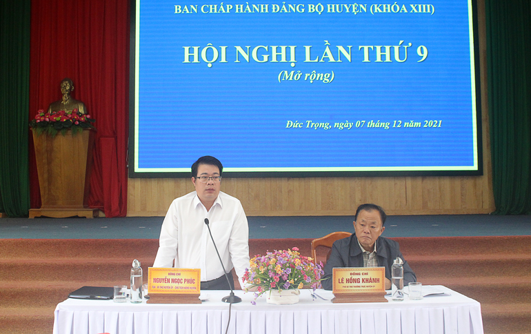 Đồng chí Nguyễn Ngọc Phúc – Bí thư Huyện ủy Đức Trọng, phát biểu tại hội nghị