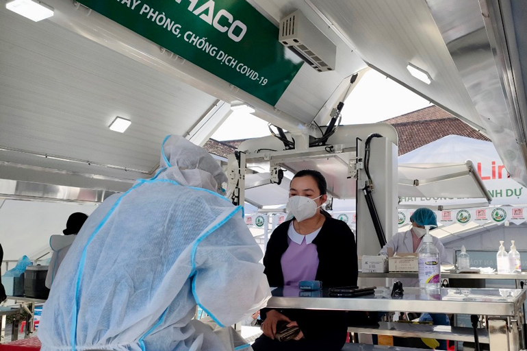 CDC Lâm Đồng tổ chức tiêm vắc xin phòng Covid-19 mũi 3 cho các đối tượng theo quy định