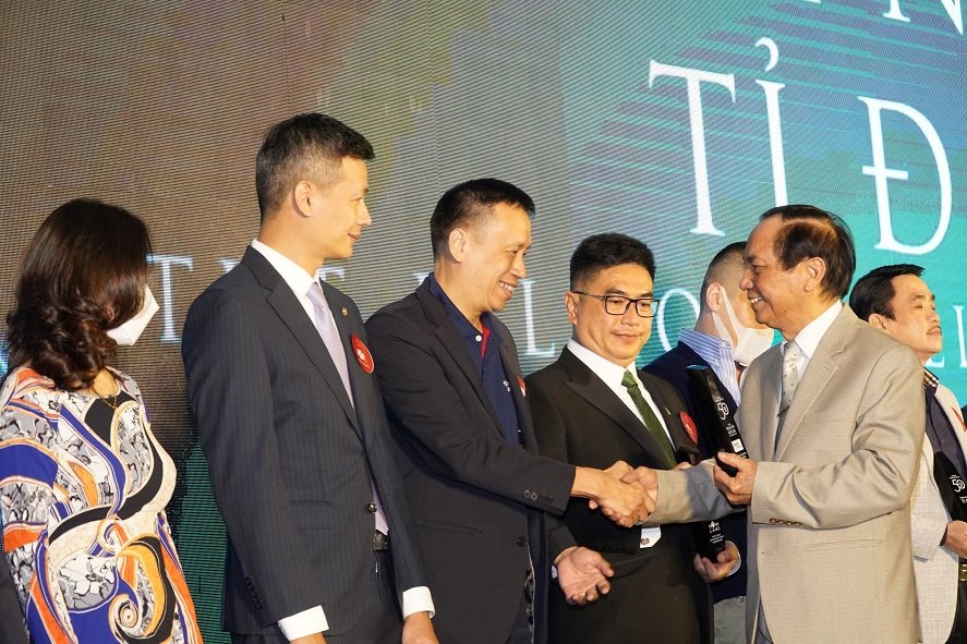 TOP 50 Công ty kinh doanh hiệu quả nhất Việt Nam gọi tên Vingroup, FPT, Vietjet