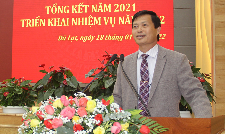 Bí thư Đảng ủy Khối Doanh nghiệp tỉnh Hoàng Xuân Hường phát biểu bế mạc Hội nghị