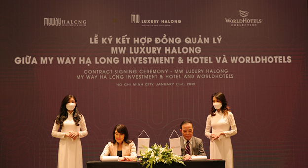 Đại diện My Way Hạ Long Investment & Hotel và WorldHotels ký kết hợp tác