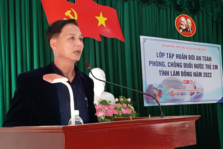 Ông Nguyễn Tiến Hải – Phó Giám đốc Sở Văn hoá Thể thao và du lịch tỉnh Lâm Đồng phát biểu khai mạc lớp tập huấn