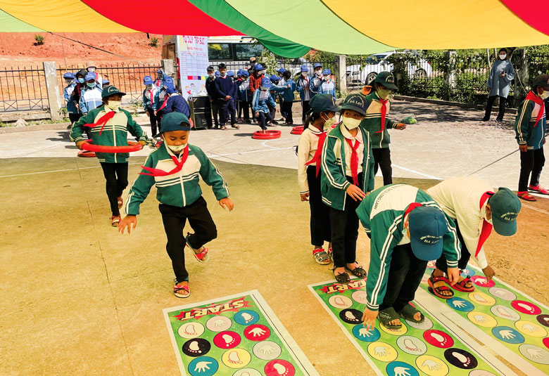 Học sinh vùng sâu, vùng xa, vùng dân tộc thiểu số huyện Lạc Dương được đảm bảo các điều kiện học tập và vui chơi