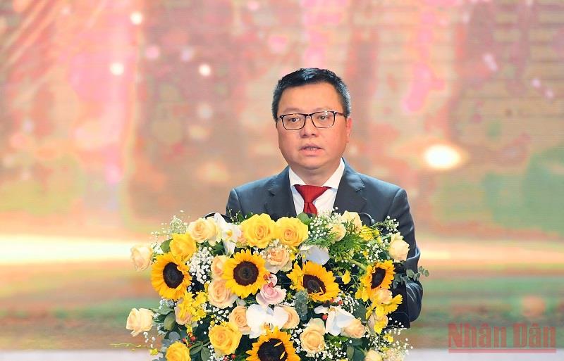 Đồng chí Lê Quốc Minh, Chủ tịch Hội đồng Giải Báo chí quốc gia phát biểu tại buổi lễ