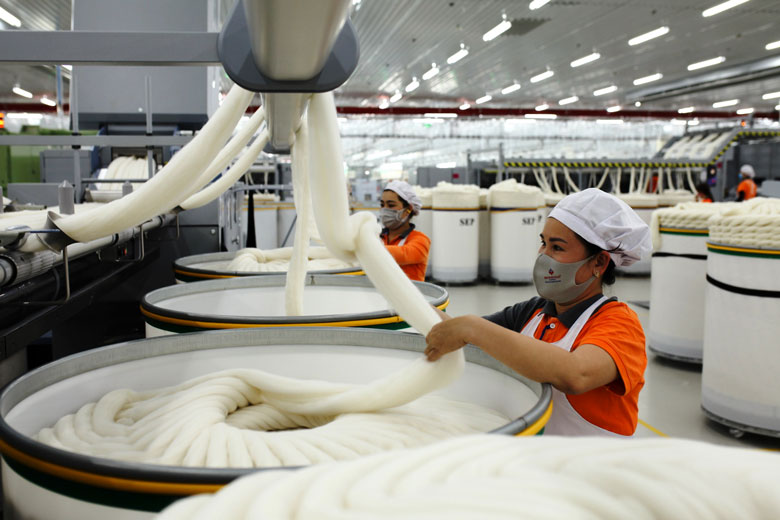 Công ty Sợi lông cừu Đà Lạt góp phần làm tăng tỉ trọng ngành Công nghiệp. Ảnh: Hoàng Sa
