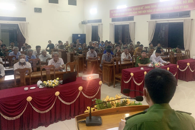Công an tỉnh tuyên truyền Đề án 06 tại huyện Đạ Huoai