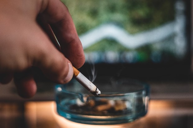 Thế giới đang giải bài toán ảnh hưởng thuốc lá với giới trẻ ra sao?