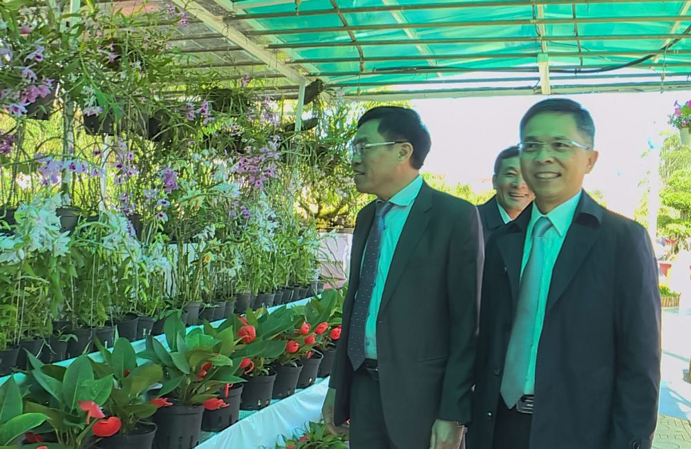 Lãnh đạo tỉnh và TP Đà Lạt thăm khu trưng bày hoa