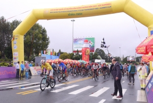 Tay đua Kim Euro về đầu chặng 6 Giải xe đạp quốc tế Bình Dương BTV - 2023 quanh hồ Xuân Hương