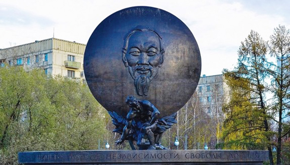 Quảng trường và Tượng đài Hồ Chí Minh ở thủ đô Matxcơva của Nga nằm ở nơi giao nhau giữa phố Dmitri Ulianov và phố “Sáu mươi năm Cách mạng Tháng 10”. Ảnh: Tư liệu