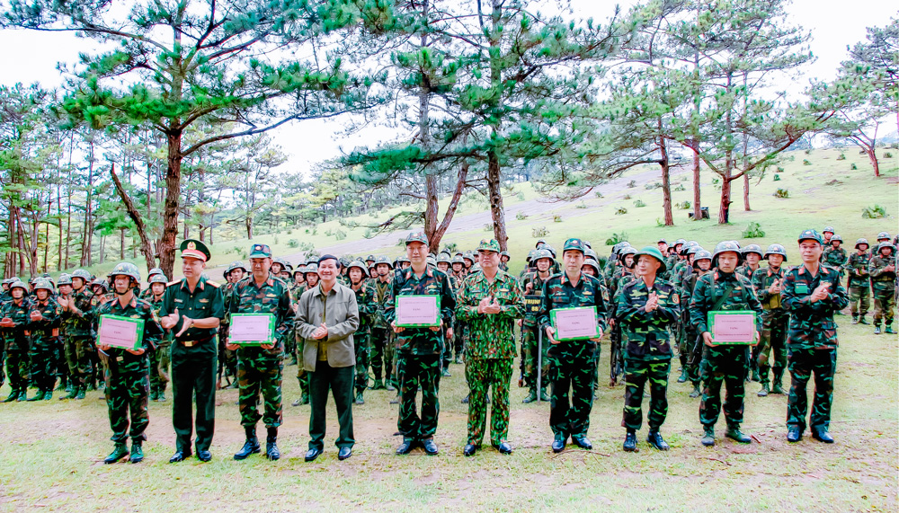Thường trực Tỉnh ủy Lâm Đồng tham gia và động viên tinh thần các lực lượng diễn tập