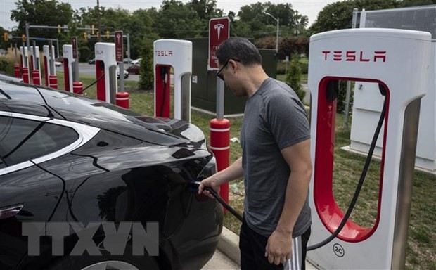 Tesla quyết định giảm tới 20% giá bán tại thị trường Mỹ và châu Âu