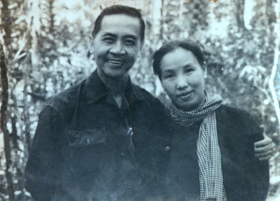 Ông bà Huỳnh Tấn Phát - Bùi Thị Nga trong kháng chiến chống Mỹ. (Ảnh tư liệu)