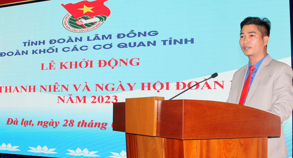 Bí thư Đoàn Khối Các cơ quan tỉnh Lâm Đồng Trần Kiên Cường phát biểu phát động Tháng Thanh niên năm 2023