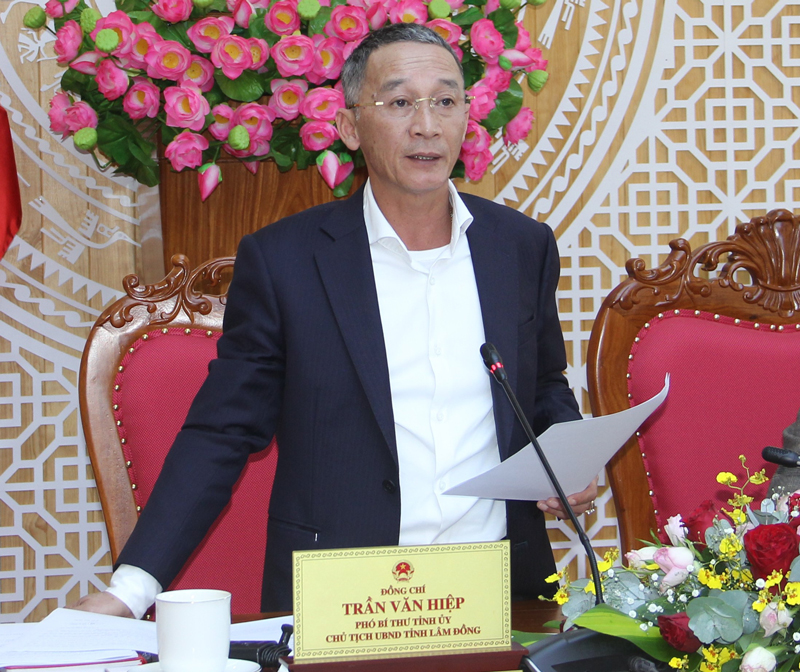  Đồng chí Trần Văn Hiệp - Phó Bí thư Tỉnh ủy, Chủ tịch UBND tỉnh, Trưởng Ban Chỉ đạo thực hiện QCDC ở cơ sở tỉnh kết luận hội nghị