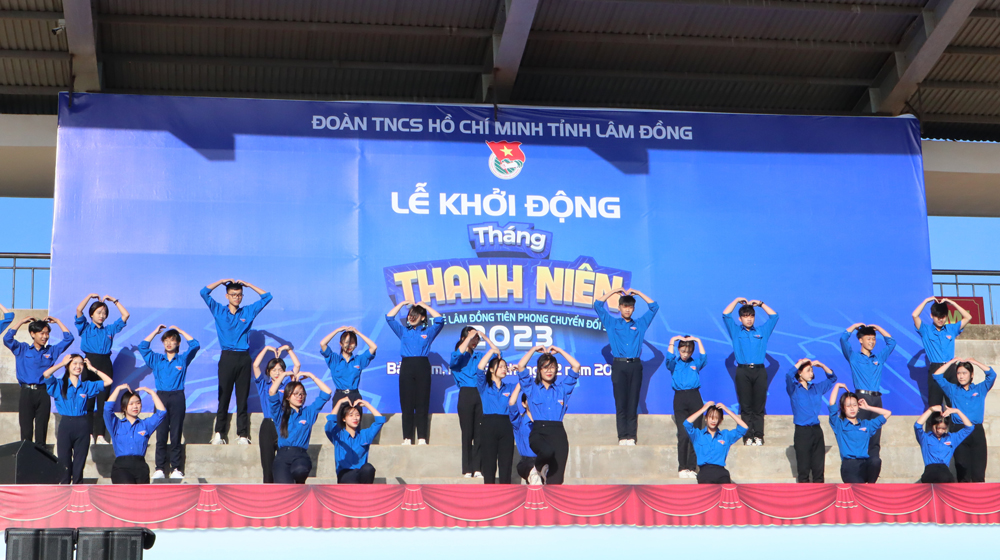 Đoàn viên, thanh niên huyện Bảo Lâm tham gia lễ khởi động Tháng Thanh niên năm 2023