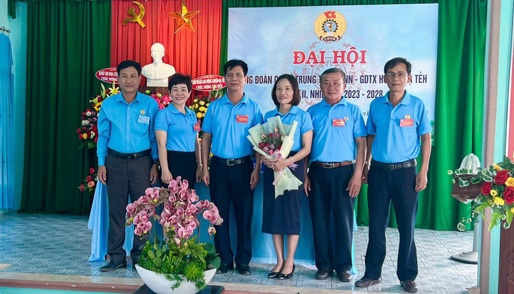 Đại hội điểm Công đoàn cơ sở Trung tâm GDNN - GDTX huyện Đạ Tẻh