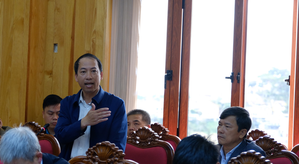Ông Sử Thanh Hoài - Chủ tịch UBND huyện Lạc Dương trao đổi một số khó khăn trong nhiệm vụ chuyển đổi số xuất phát từ thực tiễn huyện Lạc Dương