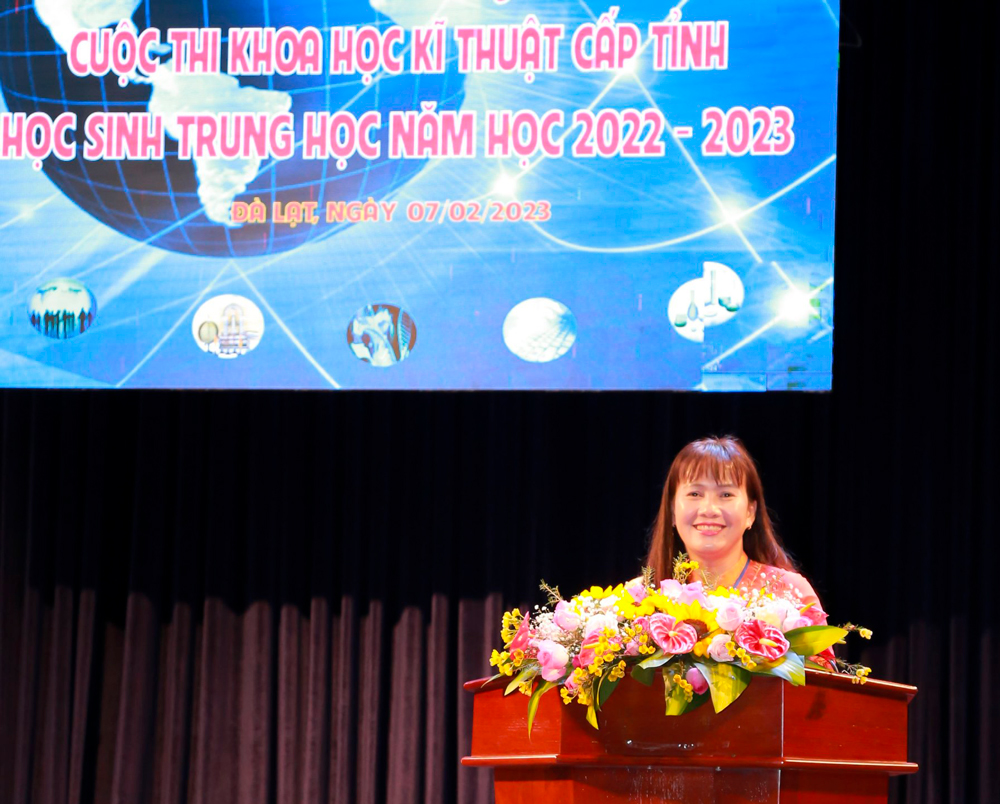 Bà Phạm Thị Hồng Hải - Giám đốc Sở GDĐT Lâm Đồng phát biểu khai mạc cuộc thi