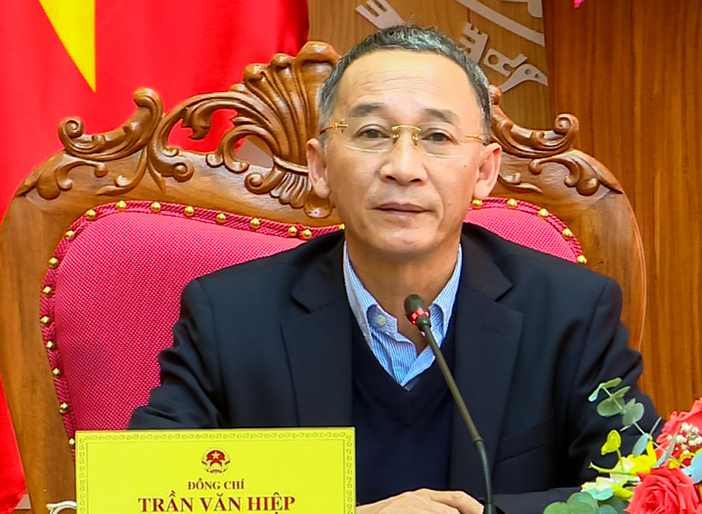 Đồng chí Trần Văn Hiệp - Phó Bí thư Tỉnh ủy, Chủ tịch UBND tỉnh đến dự và chỉ đạo hội nghị