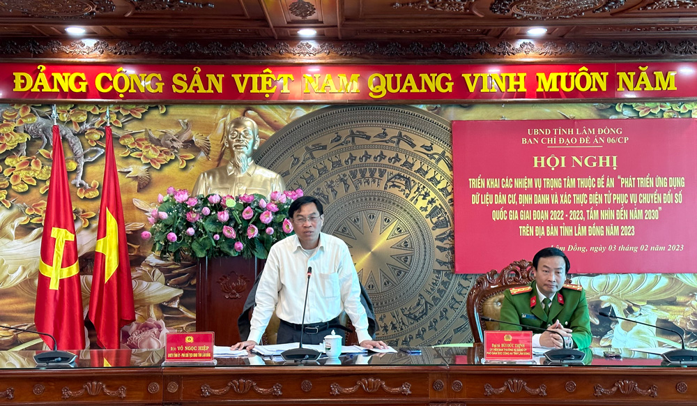 Phó Chủ tịch UBND tỉnh Võ Ngọc Hiệp  phát biểu tại hội nghị