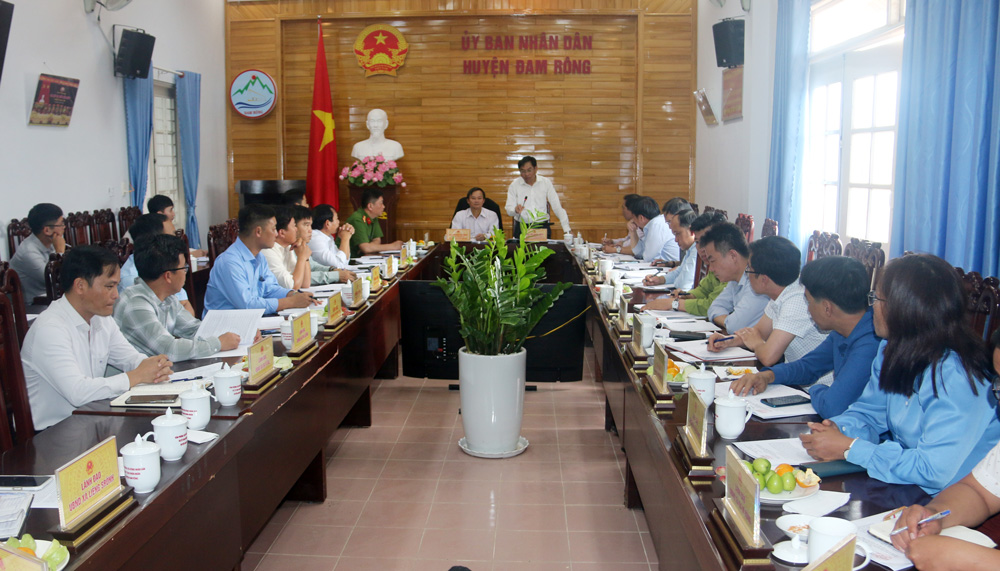 Phó Chủ tịch UBND tỉnh Võ Ngọc Hiệp làm việc với huyện Đam Rông