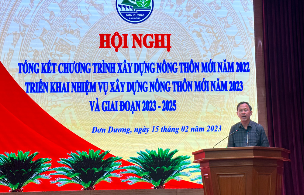Ông Trương Văn Tùng- Bí thư Huyện ủy phát biểu chỉ đạo hội nghị