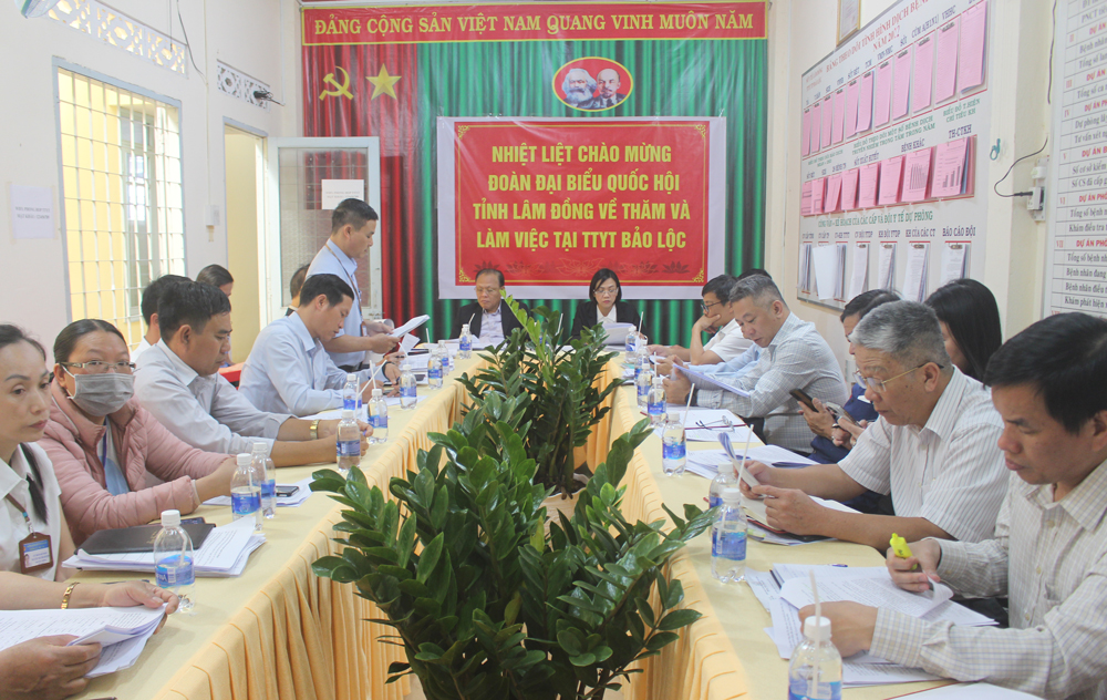 Giám sát chuyên đề “Việc huy động, quản lý và sử dụng các nguồn lực phục vụ công tác phòng, chống dịch Covid-19…” tại Bảo Lộc
