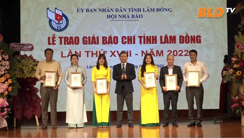 Trao Giải báo chí tỉnh và kỷ niệm 75 năm Ngày ra đời Báo chí cách mạng Việt Nam tỉnh Lâm Đồng