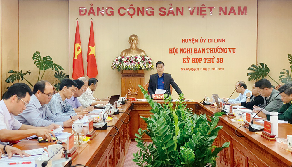 Ban Thường vụ Huyện ủy Di Linh thảo luận, xây dựng Chương trình hành động thực hiện Nghị quyết 23