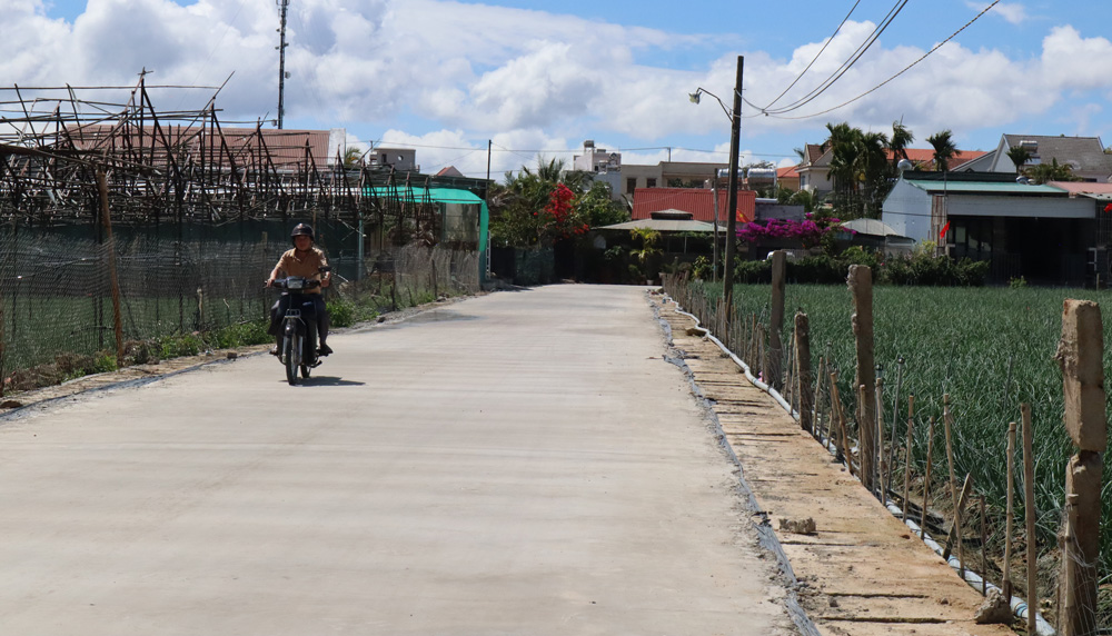 Những tuyến đường trong TDP Nghĩa Thị được bê tông hóa năm 2022 từ tinh thần tự nguyện hiến đất của các hộ gia đình