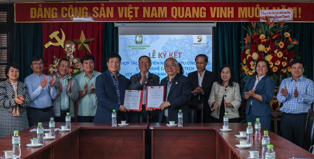 Hiệp hội Doanh nghiệp tỉnh Lâm Đồng ký kết hợp tác với SmartTech